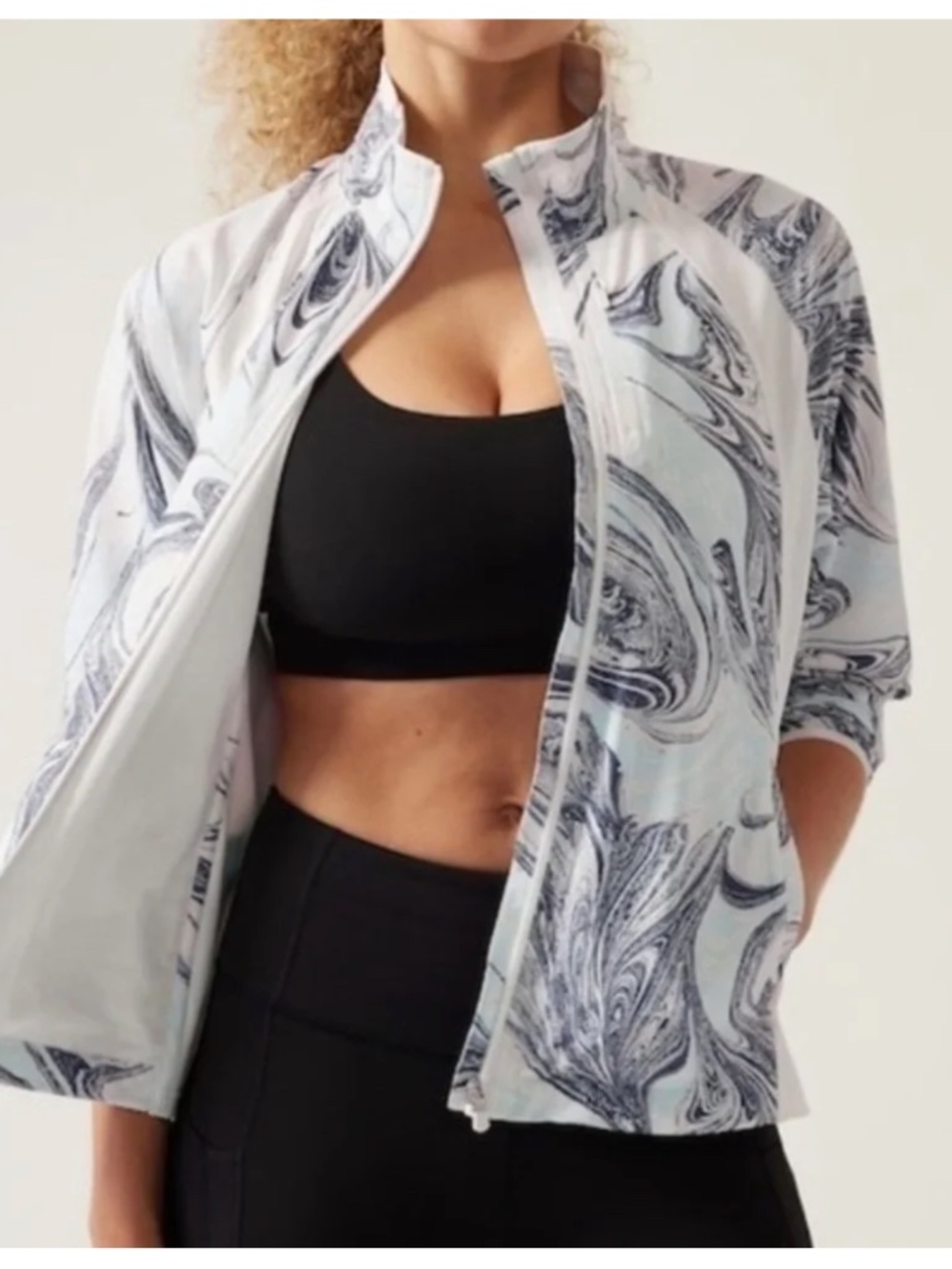 Athleta Run With It Jacket- Semi Marble Light Blue Size L